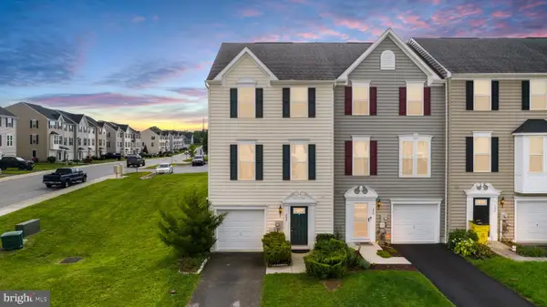 202 Norwood Dr, FALLING WATERS, WV 25419