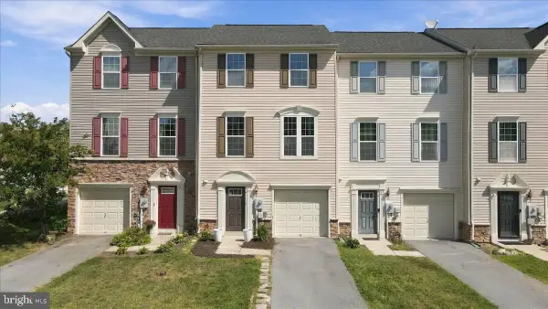 59 Gauley River Path, FALLING WATERS, WV 25419