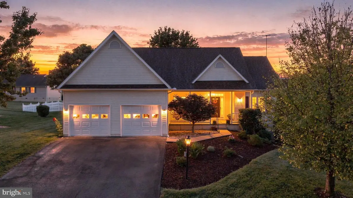 106 Marietta Ln, Falling Waters, WV 25419 - #1
