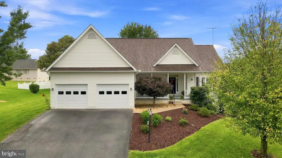 106 Marietta Ln, Falling Waters, WV 25419 - #2