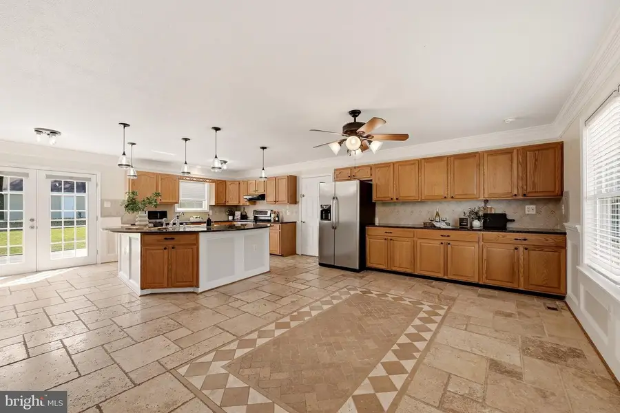 388 Camelot Blvd, Falling Waters, WV 25419 - #3