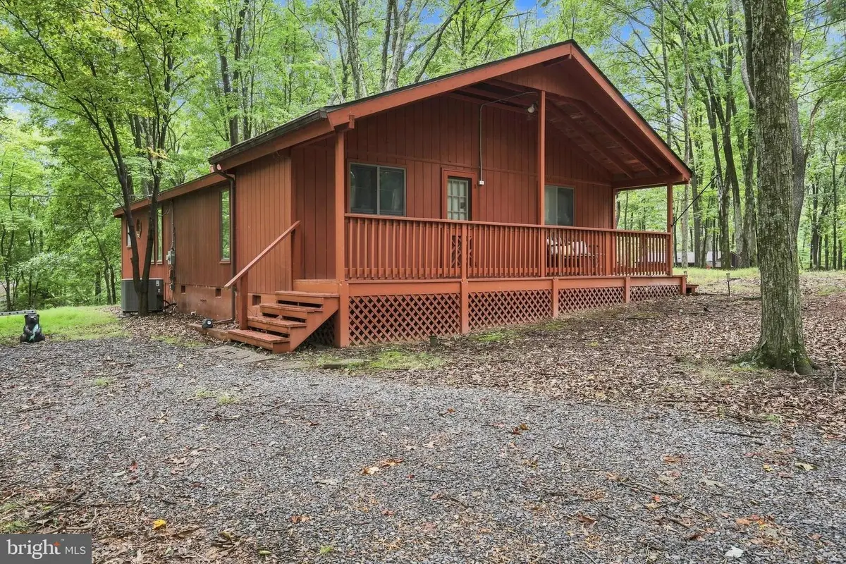 664 Tuckahoe Trl, Hedgesville, WV 25427 - #1