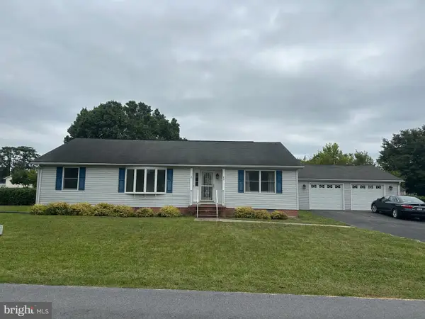 83 Montmorency Dr, BUNKER HILL, WV 25413