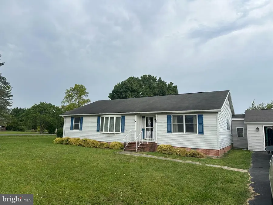 83 Montmorency Dr, Bunker Hill, WV 25413 - #2