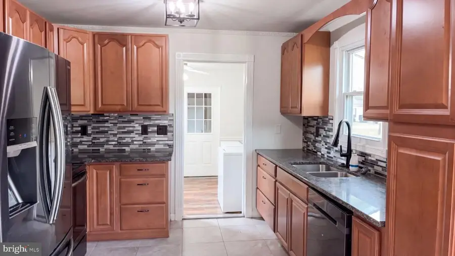 1673 Broad Ln, Falling Waters, WV 25419 - #2