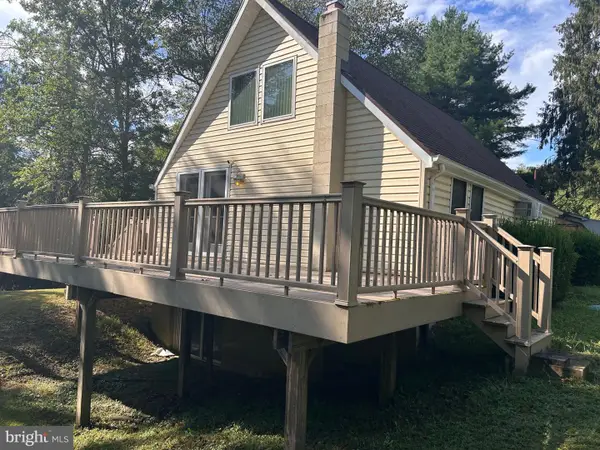 576 Leisure Way, HEDGESVILLE, WV 25427