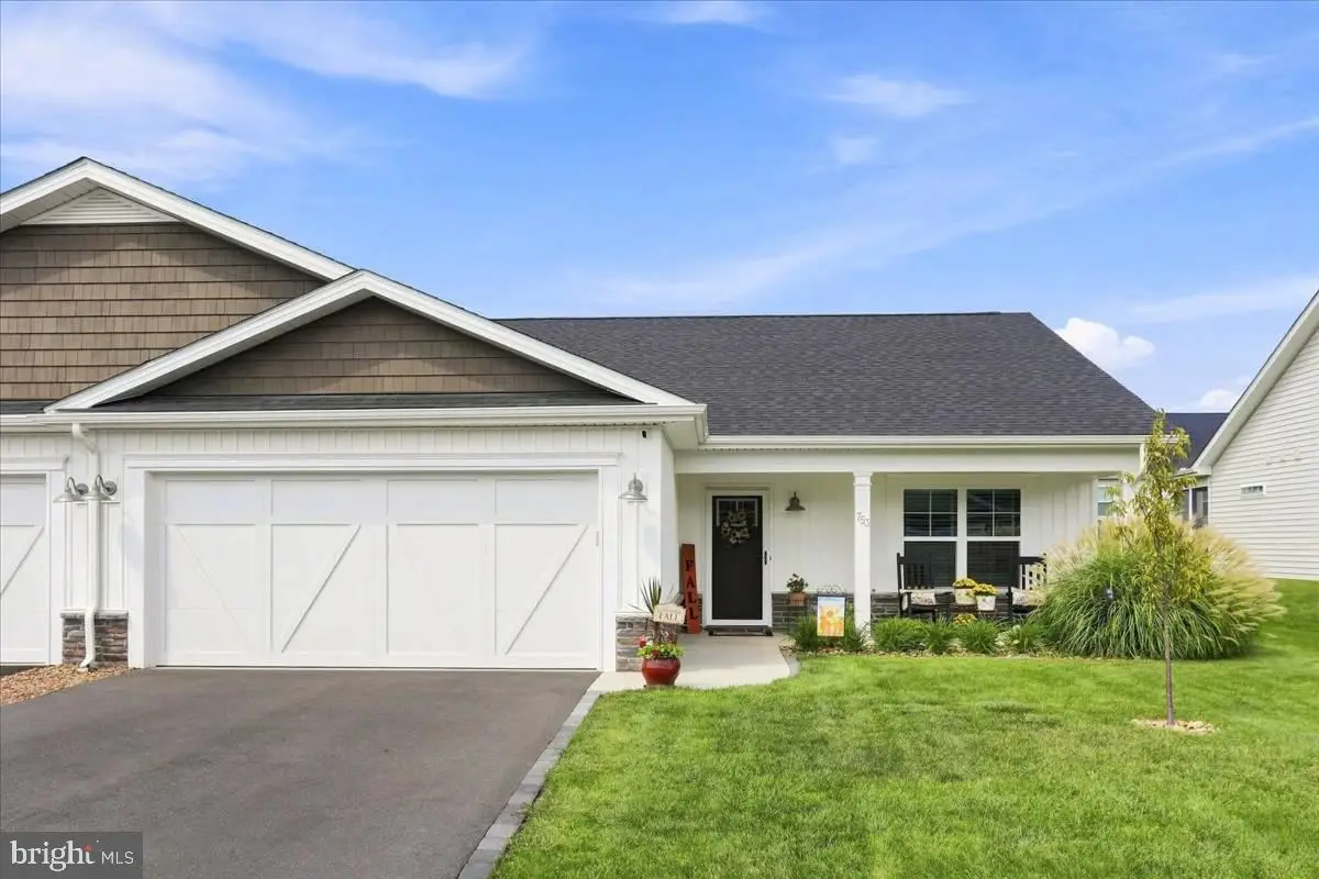 753 Dripping Dr, Hedgesville, WV 25427 - #1