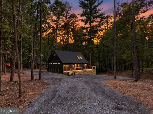 132 Algonquin Trl Trl, HEDGESVILLE, WV 25427