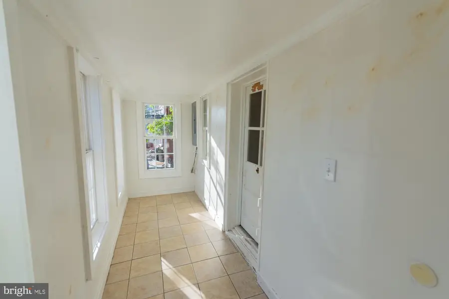 327 E Burke St, Martinsburg, WV 25404 - #3