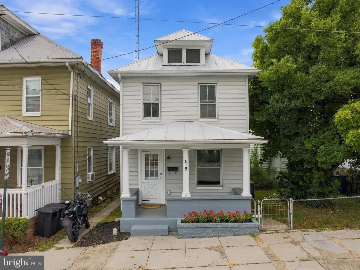 615 Virginia Ave, Martinsburg, WV 25401 - #1