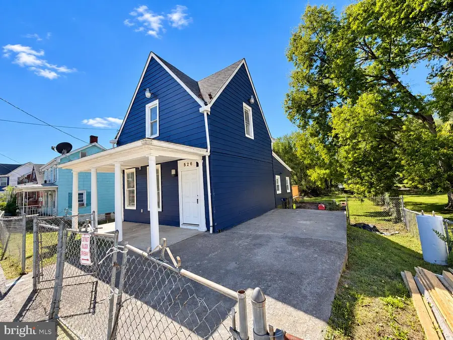 526 N High St, Martinsburg, WV 25404 - #2