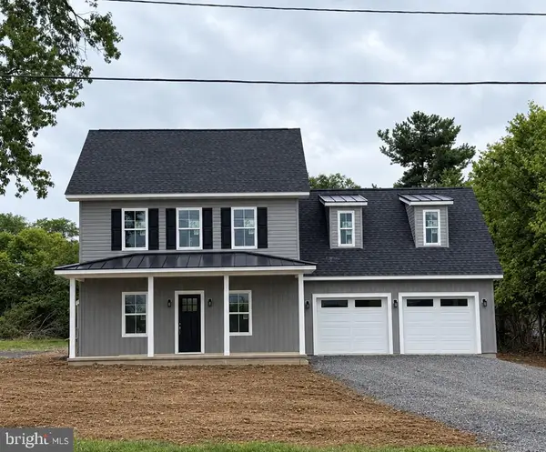 10189 Winchester Ave, BUNKER HILL, WV 25413