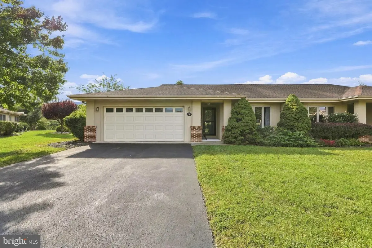70 Arrowhead Rdg, Hedgesville, WV 25427 - #1