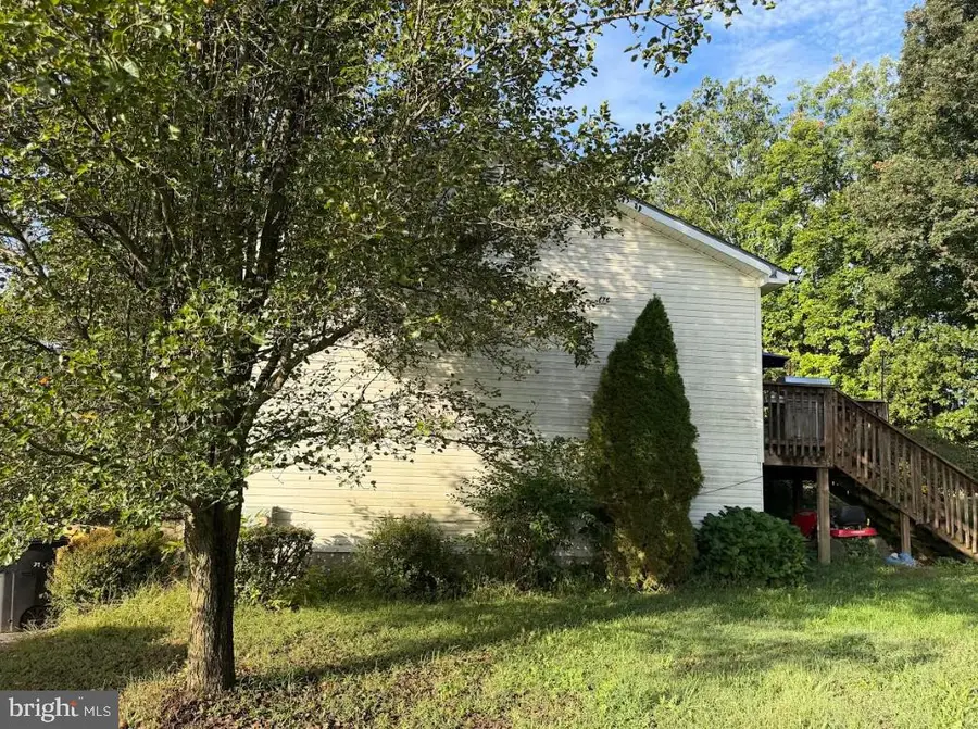 15 Paragon Dr, Bunker Hill, WV 25413 - #3