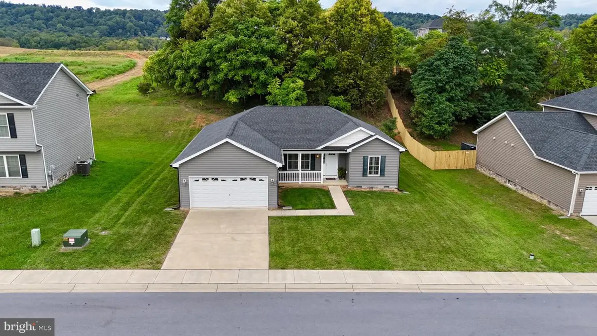 206 Brant Ln N, Martinsburg, WV 25403 - #1