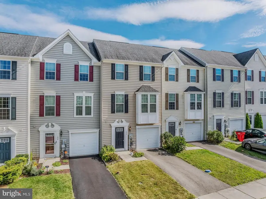 194 Norwood Dr, Falling Waters, WV 25419 - #3