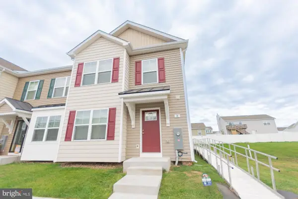 8 Moses Dr, MARTINSBURG, WV 25405