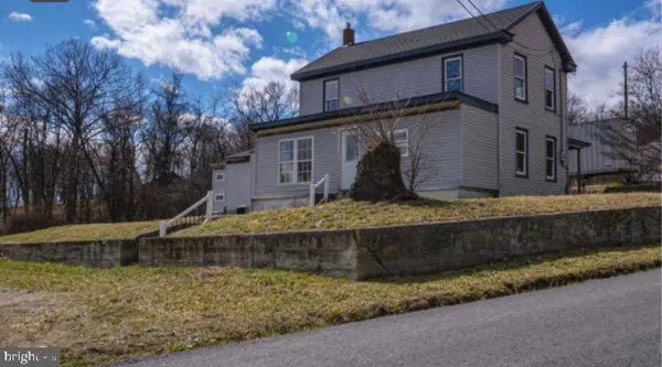 1354 Loop Rd, GERRARDSTOWN, WV 25420