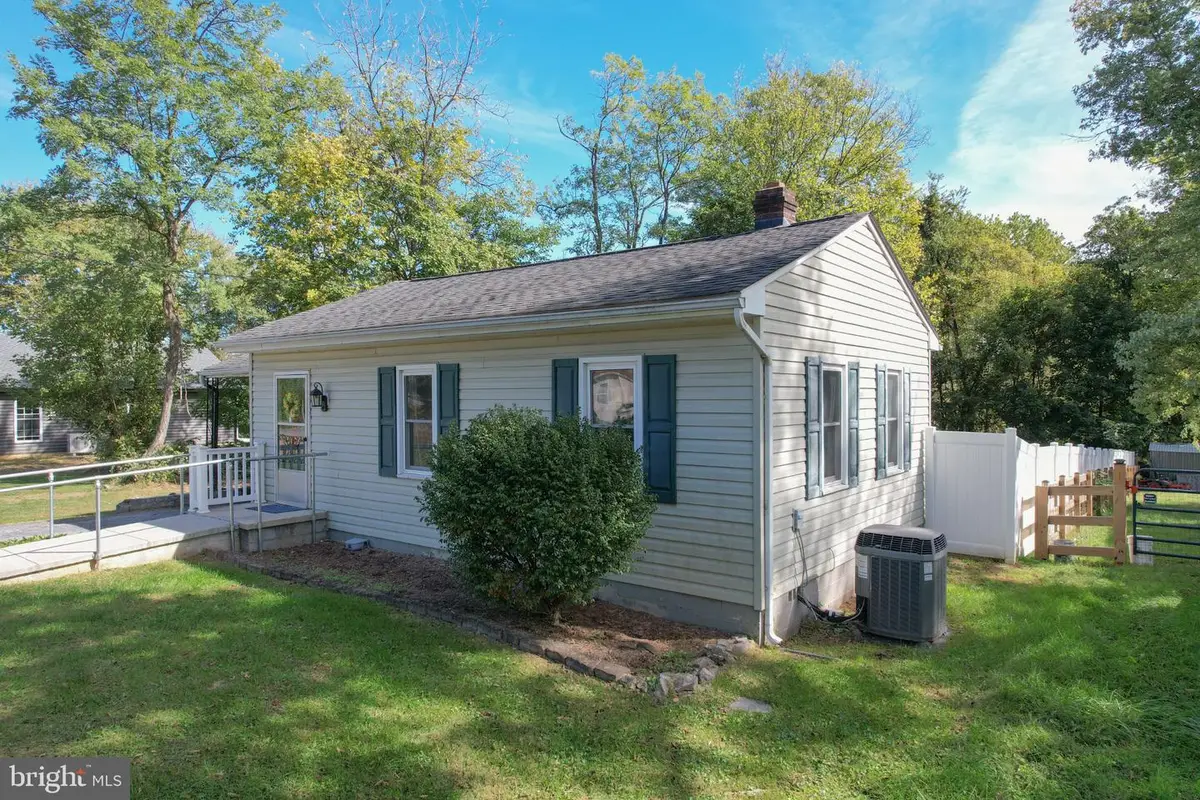 290 Brookdale Ave, Martinsburg, WV 25401 - #1