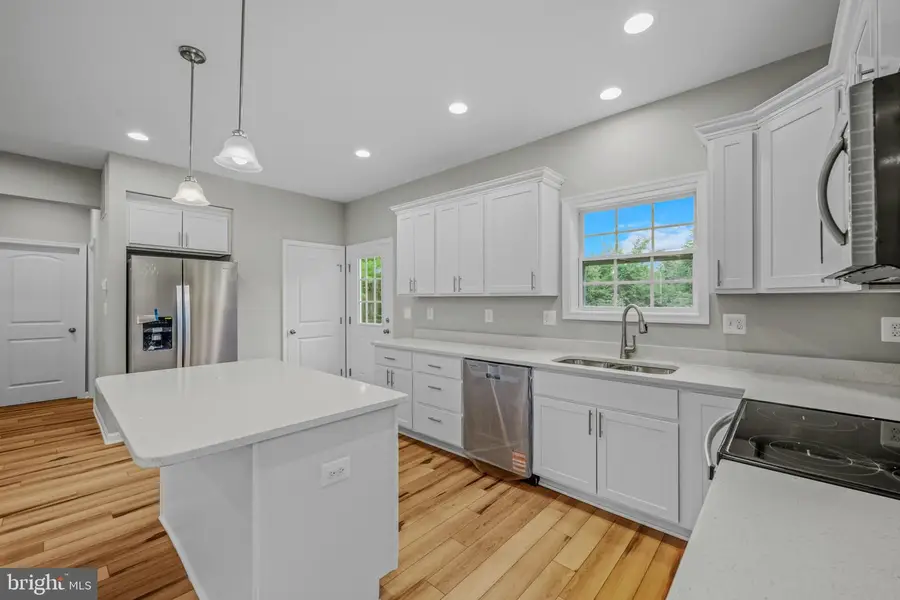 152 General Lee Ave, Inwood, WV 25428 - #2