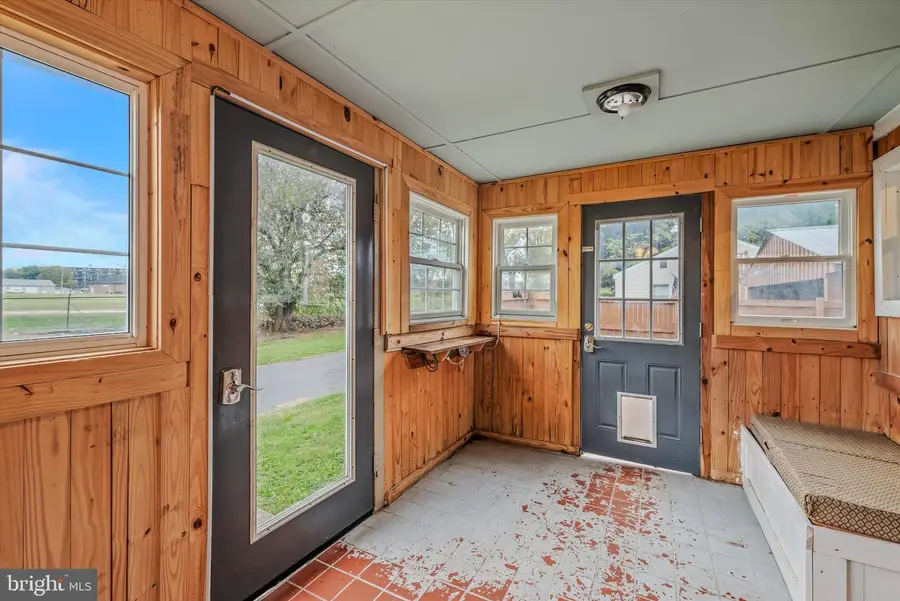 916 S Raleigh St S, Martinsburg, WV 25401 - #3