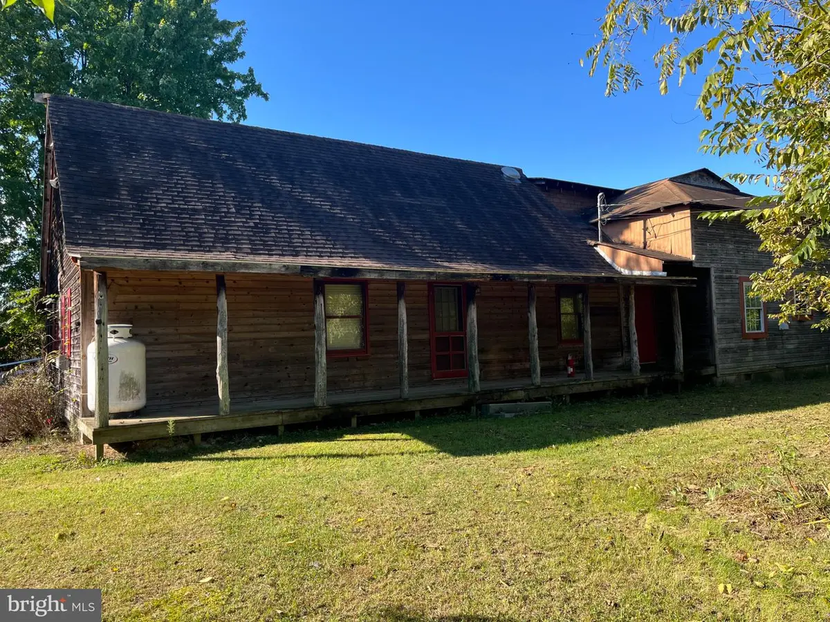 149 Bonneville Dr, Falling Waters, WV 25419 - #1