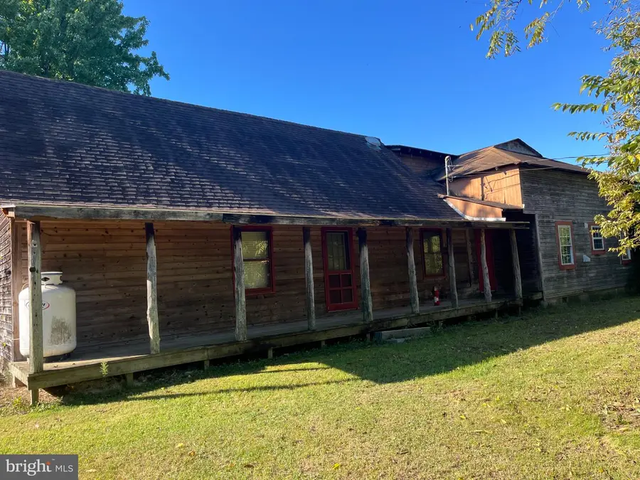 149 Bonneville Dr, Falling Waters, WV 25419 - #2