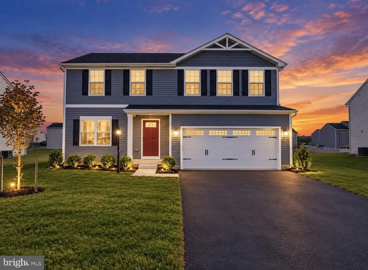 688 Otero Ln, Hedgesville, WV 25427 - #1