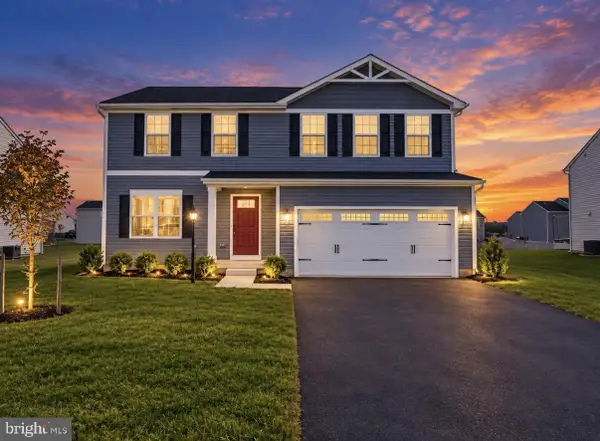 688 Otero Ln, HEDGESVILLE, WV 25427