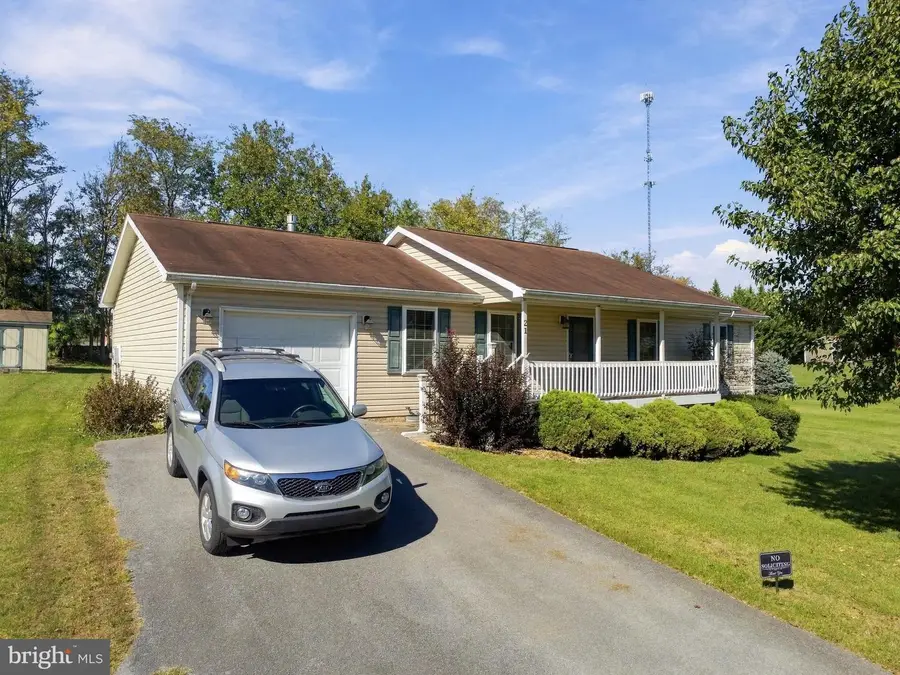 21 Left St, Falling Waters, WV 25419 - #2