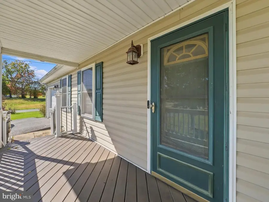 21 Left St, Falling Waters, WV 25419 - #3