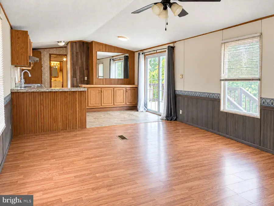 103 Lester Ln, Hedgesville, WV 25427 - #2