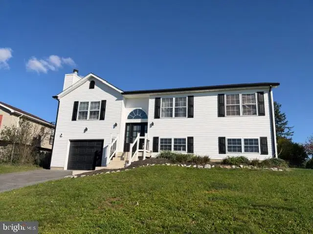 211 Universe Dr, Martinsburg, WV 25404 - #2