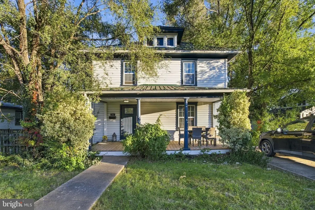 744 Winchester Ave, Martinsburg, WV 25401 - #1