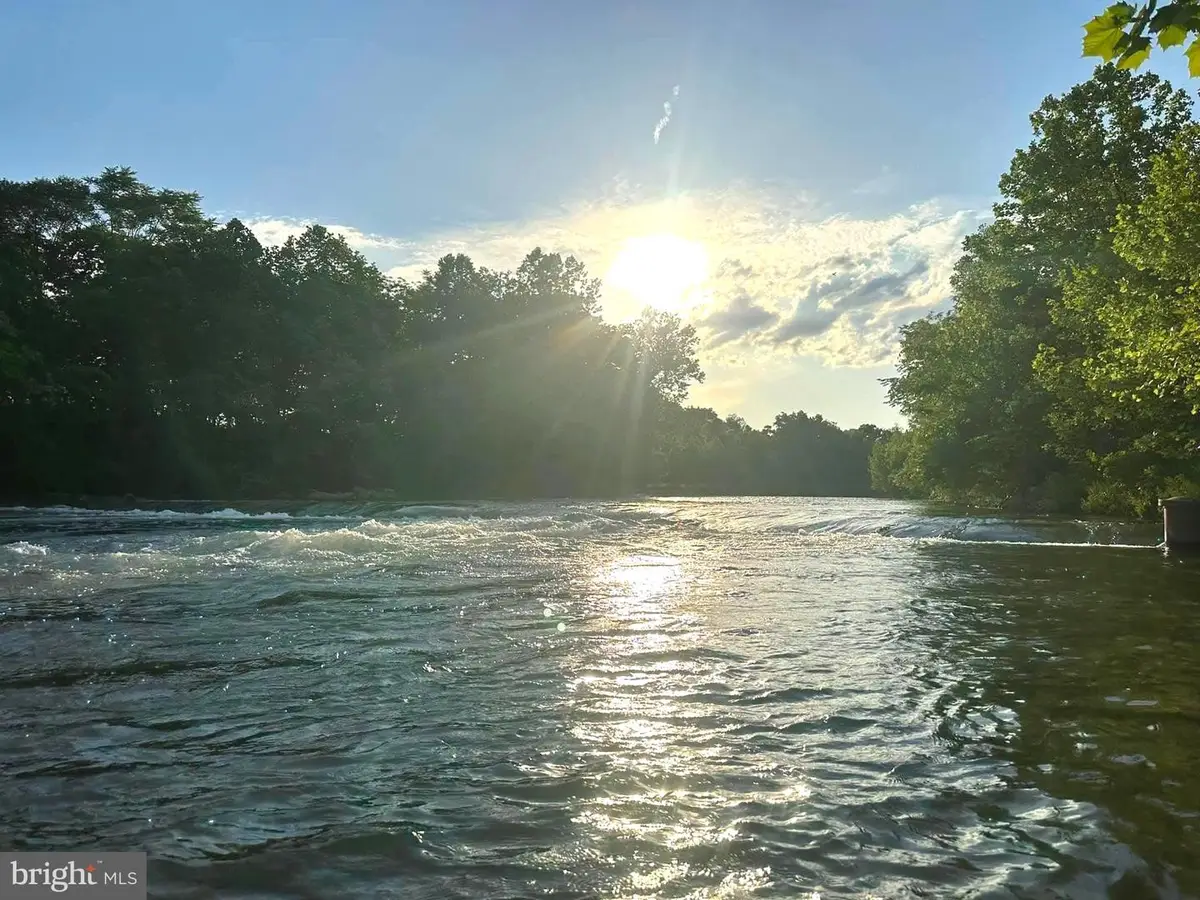 261 Hicks Dr, Petersburg, WV 26847 - Image #1