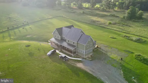 1924 Winding Ln, MAYSVILLE, WV 26833