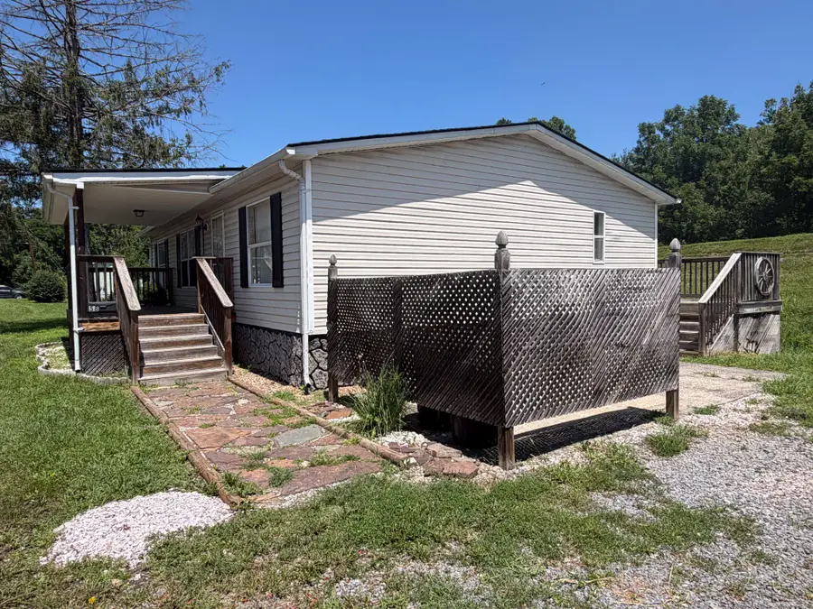 58 Creek St, Petersburg, WV 26847 - #2