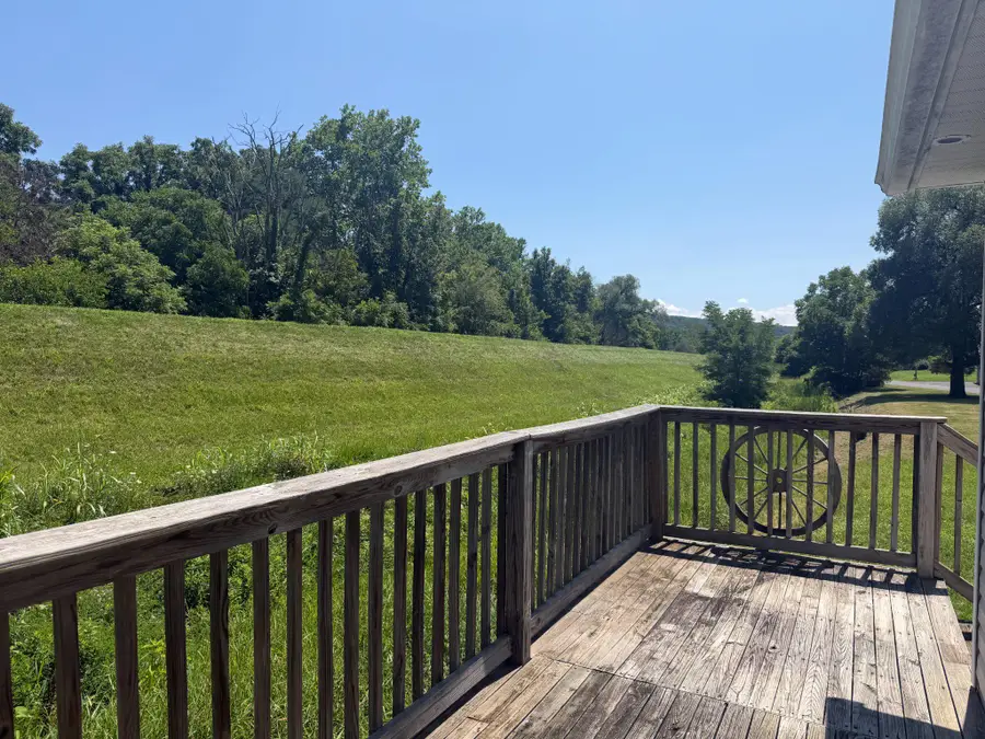 58 Creek St, Petersburg, WV 26847 - #3