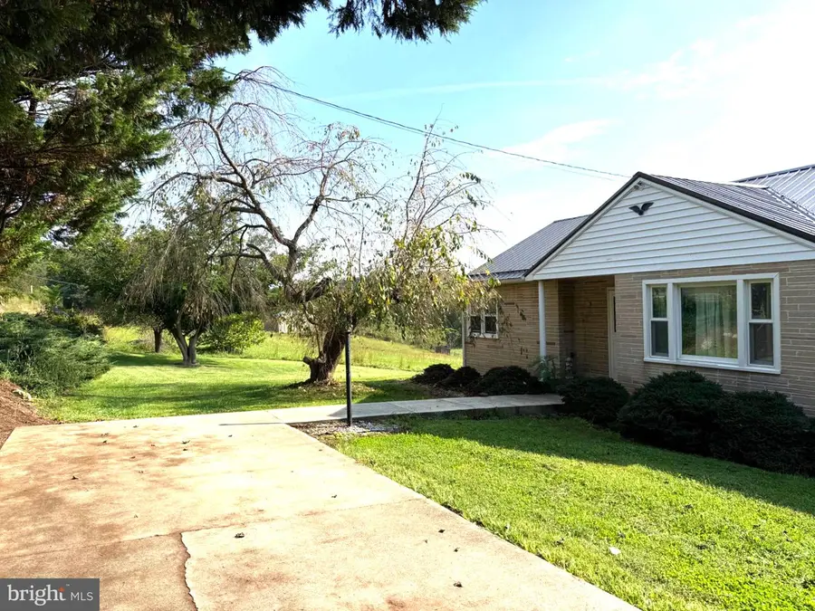 4795 S Mill Creek Rd, Petersburg, WV 26847 - #2