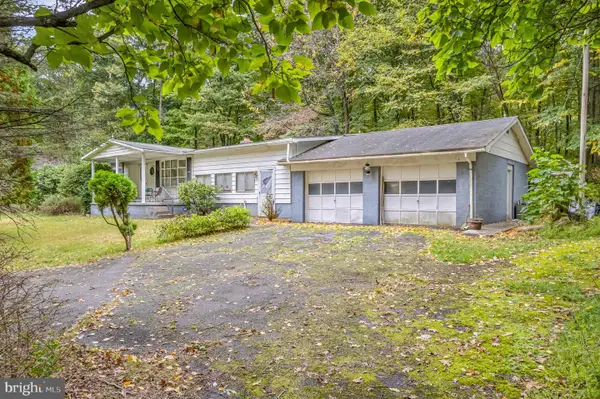 3948 Laurel Dale Rd, SCHERR, WV 26726