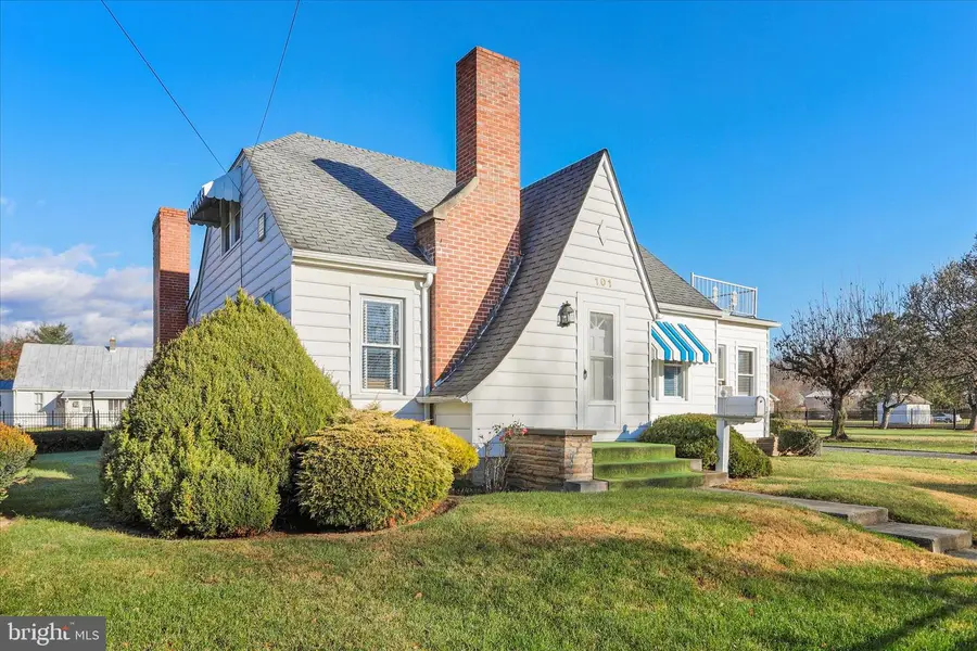 101 Burr St, Moorefield, WV 26836 - Image #2