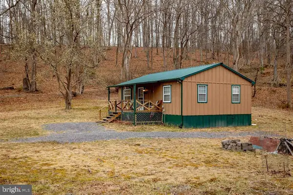 49 Mountain Top Rd, MATHIAS, WV 26812