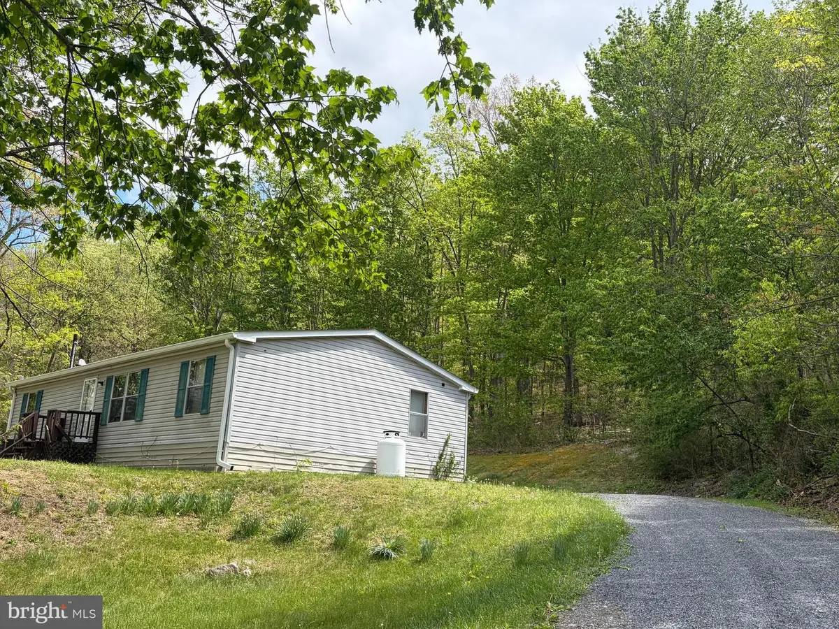 216 Walnut Dr, Moorefield, WV 26836 - #1