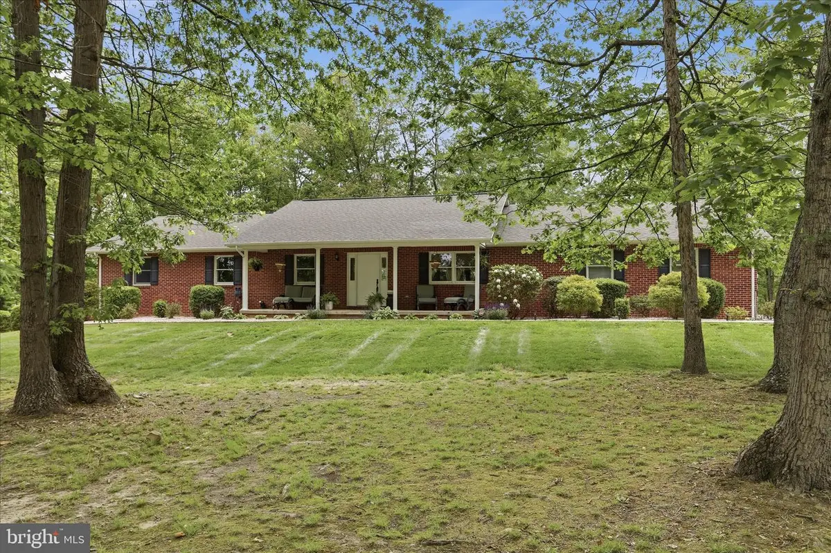 435 Summit Dr, Moorefield, WV 26836 - #1