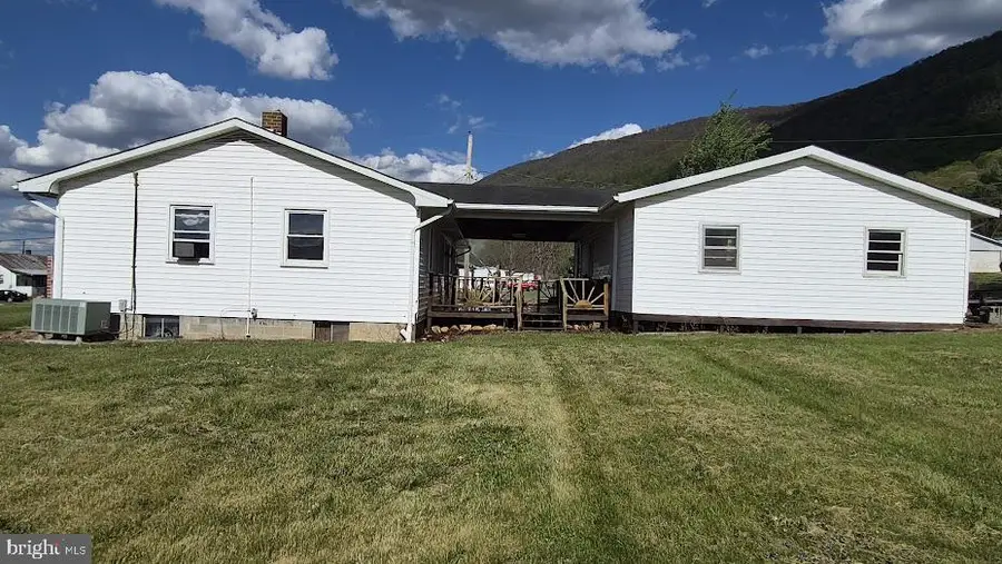 70 Greenwood Dr, Moorefield, WV 26836 - #2