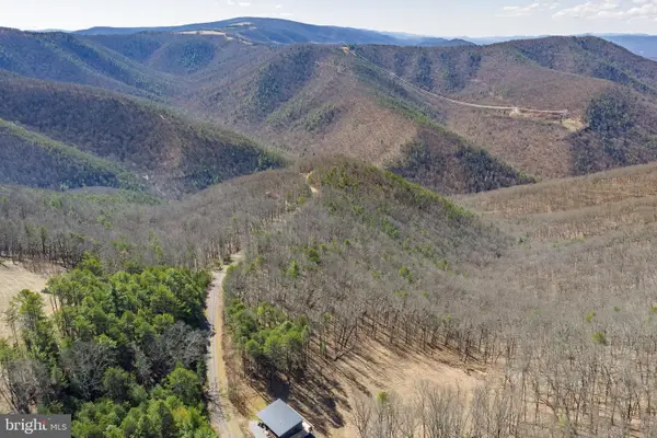 Hunters Ridge Trail, MOOREFIELD, WV 26836