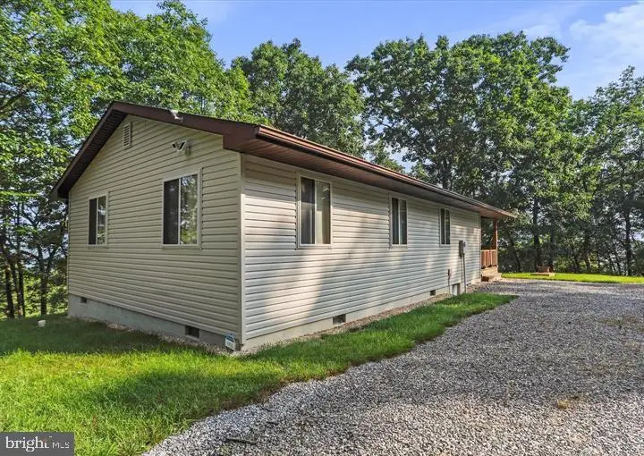 883 White Oak Crossing Rd, Moorefield, WV 26836 - #2