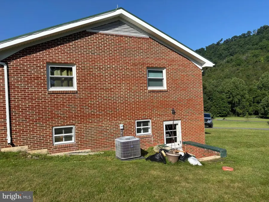1062 Mill Gap Rd, Lost City, WV 26810 - #3