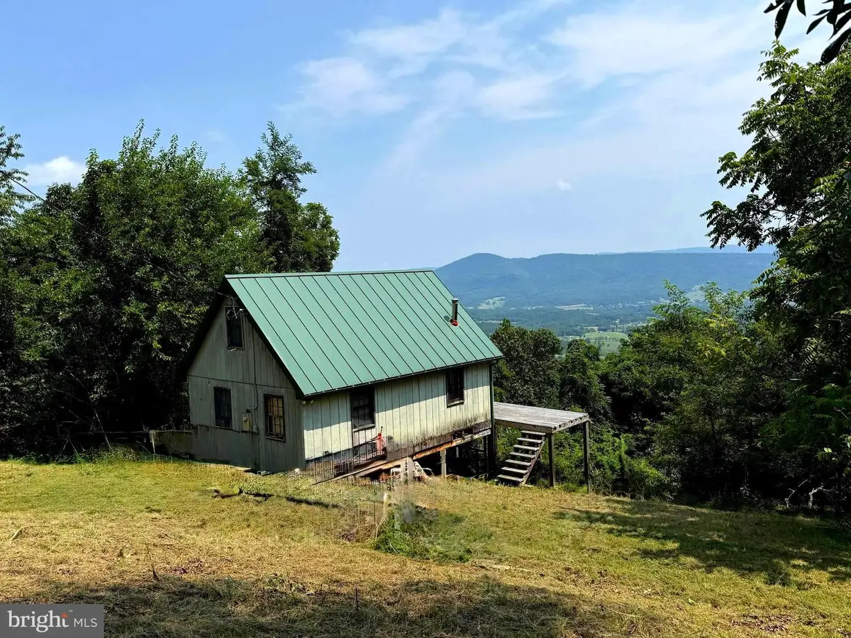567 Highland Springs Ter, Moorefield, WV 26836 - #1