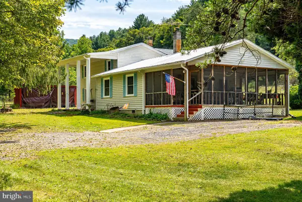 916 Moyers Ln, MATHIAS, WV 26812